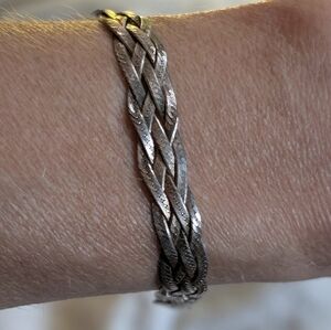 Vintage 1980s Braided Sterling Silver Chain Bracelet Made in Italy.
